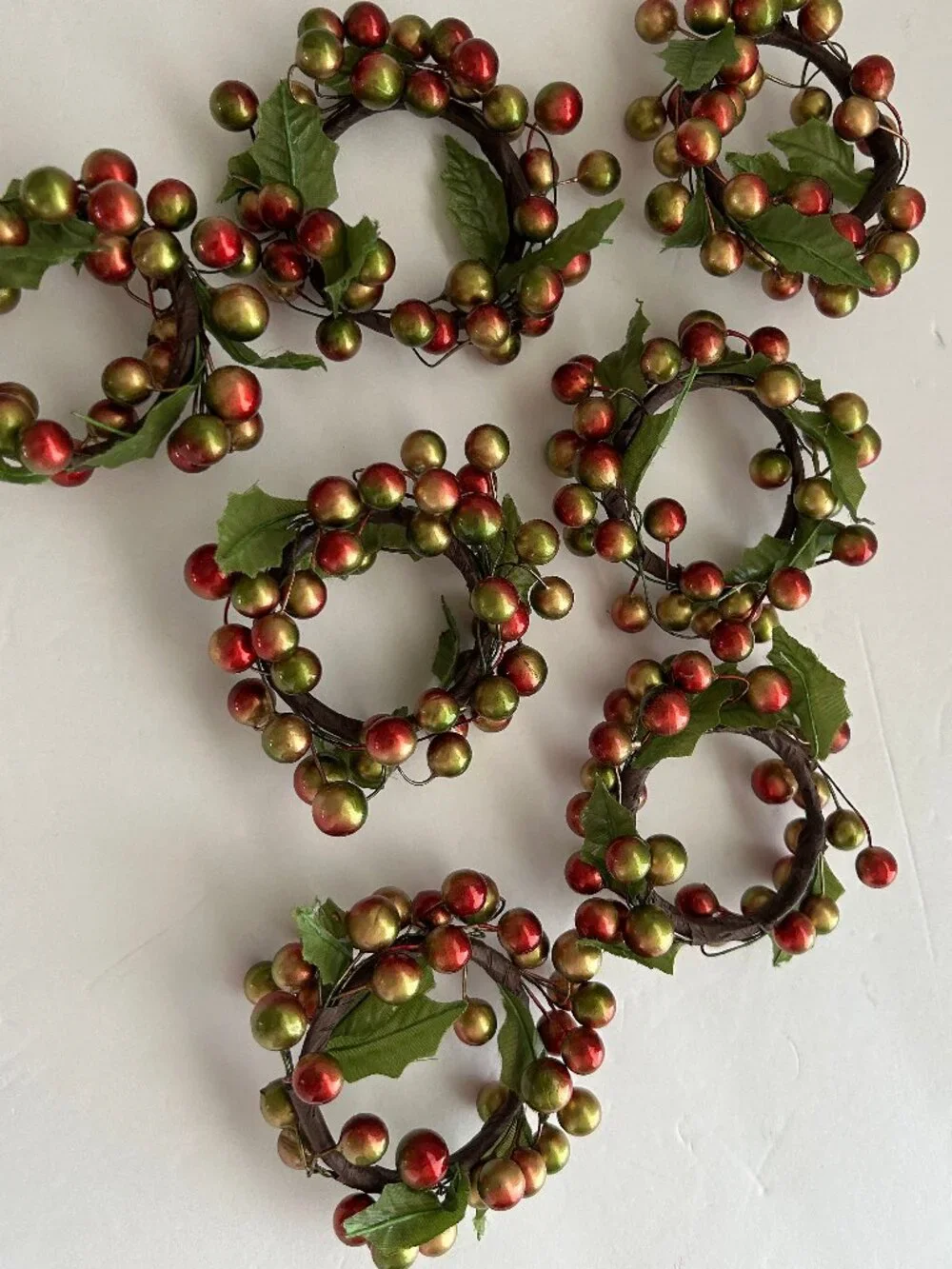 Set of 7 Pretty Berries & Leaves Napkin Rings 2